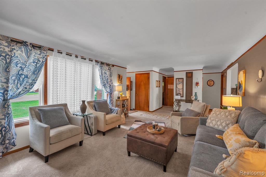 8016 Pardee Road, Taylor, MI 48180 — Photo 9