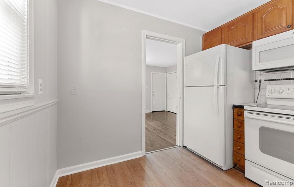 4924 Huron Street, Dearborn Heights, MI 48125 — Photo 10