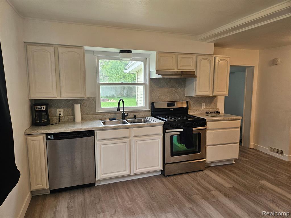 610 W COURTLAND Street, Durand, MI 48429 — Photo 3
