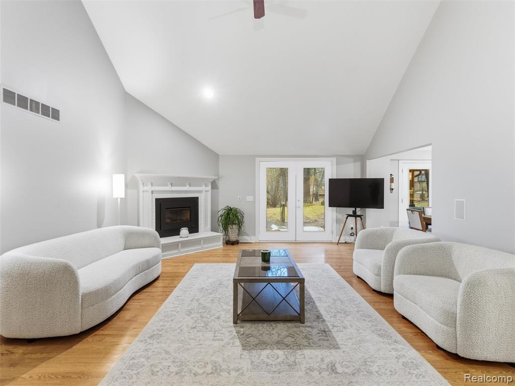 4495 Maybee Road, Lake Orion, MI — Photo 14