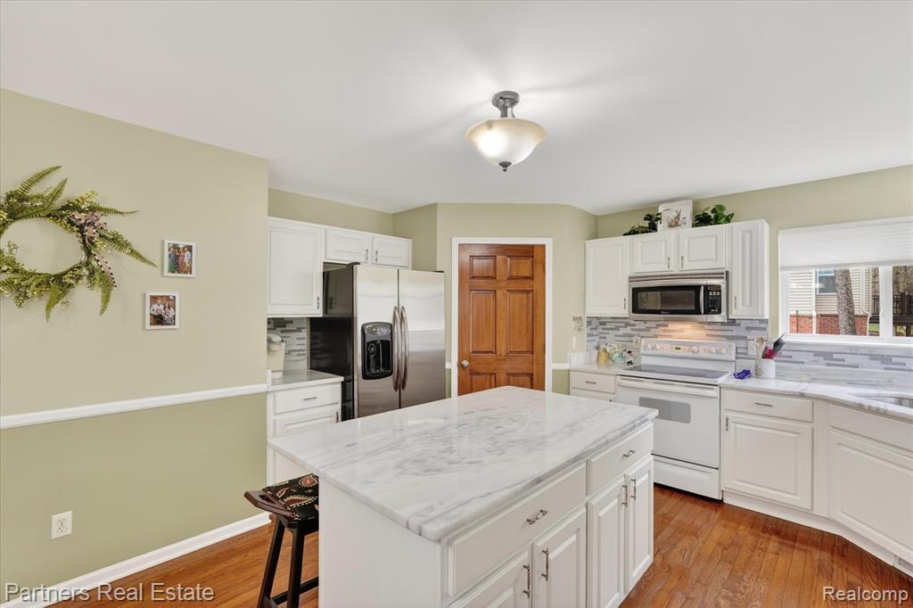 112 Summer Shade Drive, Howell, MI 48843 — Photo 14