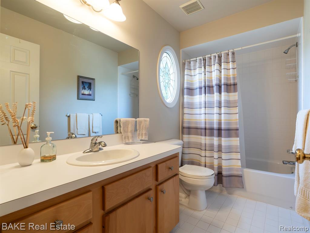 9407 Timberline Court, Plymouth, MI 48170 — Photo 32