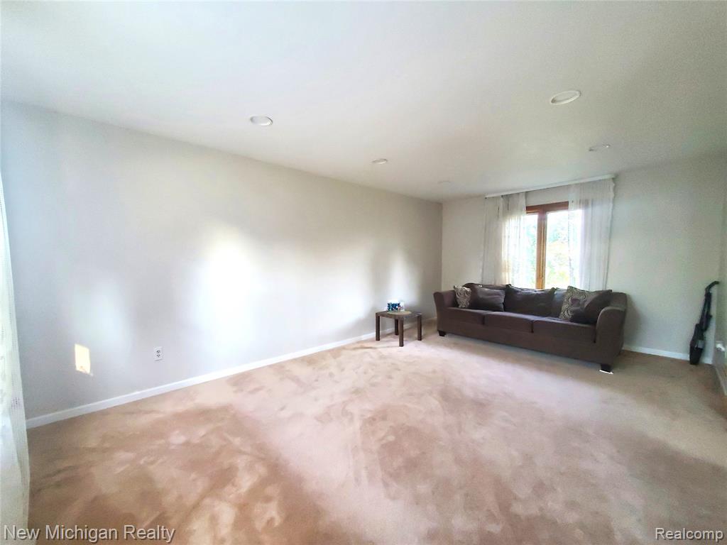 40225 Oak Tree, Novi, MI — Photo 2