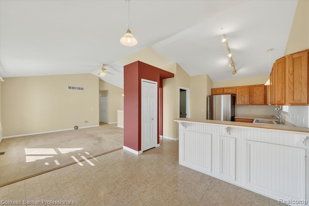 11090 Alexandria Lane, Davison, MI 48423 — Photo 13