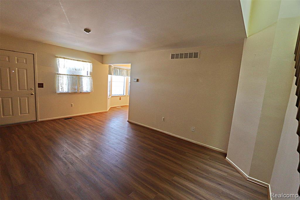 2131 Vine Way Drive, 97, Canton, MI 48188 — Photo 8