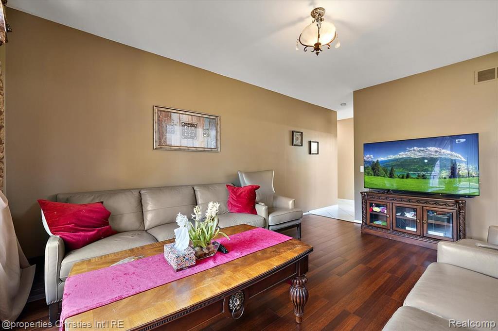 58 INGRAM Drive, Troy, MI 48098 — Photo 48