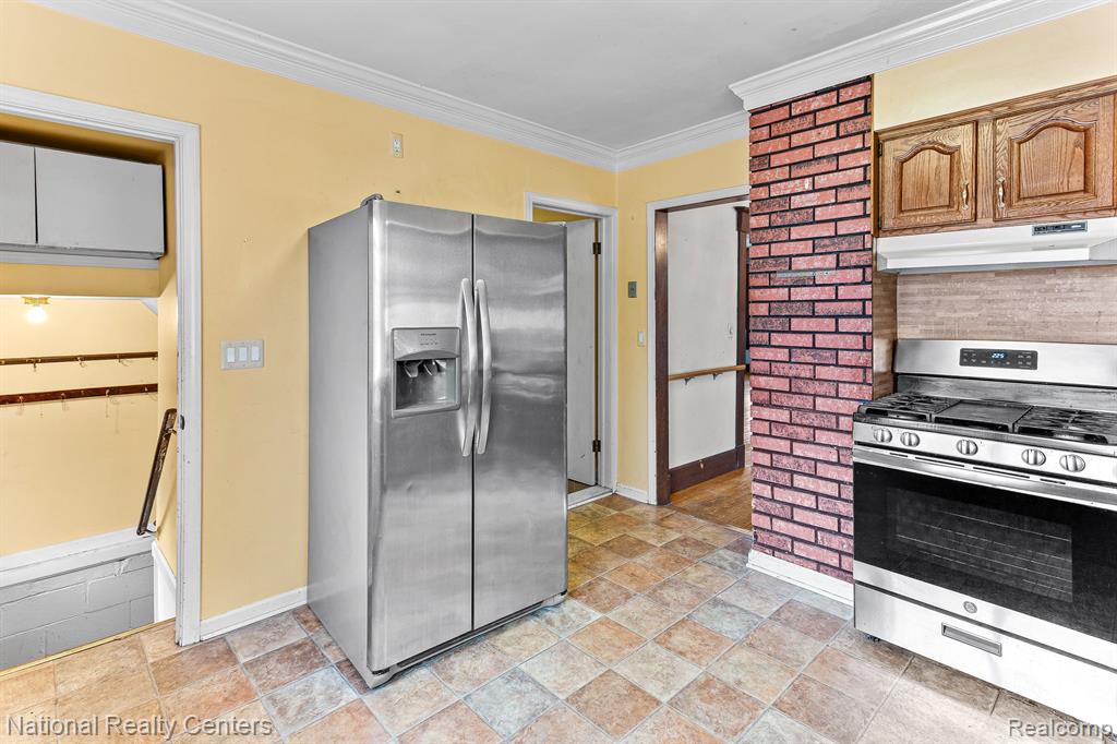 426 E KENILWORTH Avenue, Royal Oak, MI 48067 — Photo 11