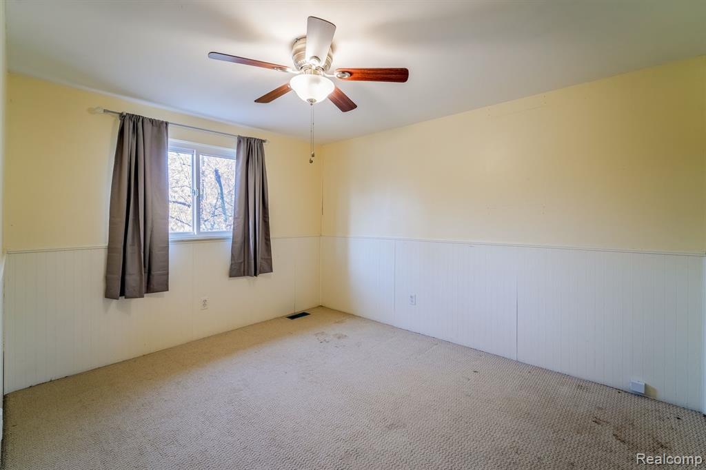 5809 HUNTINGTON Drive, Ypsilanti, MI 48197 — Photo 32