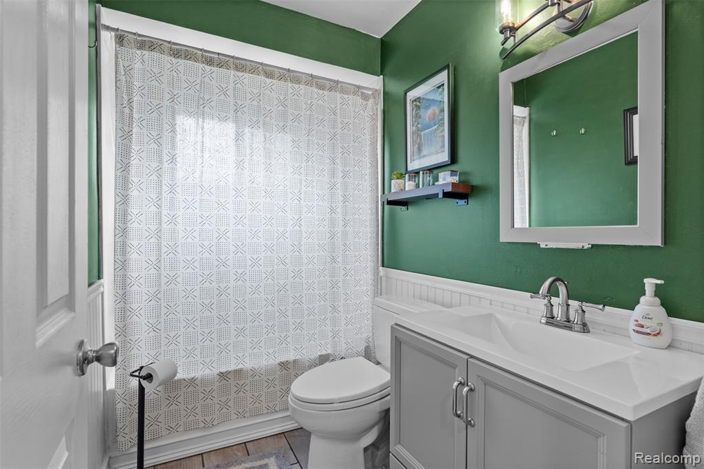926 Parliament Avenue, Madison Heights, MI 48071 — Photo 15