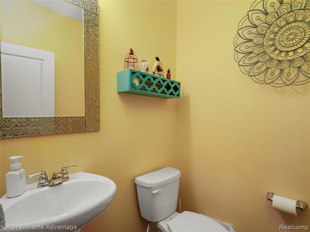 6121 Braemore Court, Canton, MI 48187 — Photo 17