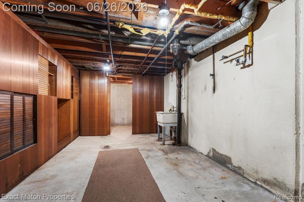 6737 Alderley Way, West Bloomfield, MI — Photo 46