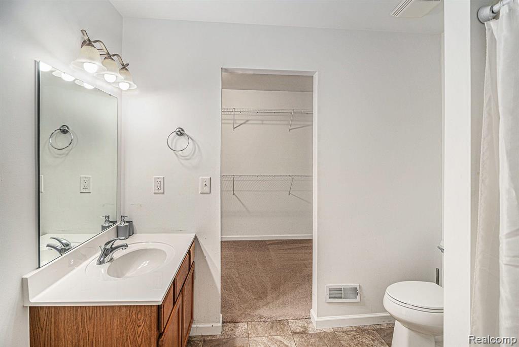 823 Glenlivet Street, Howell, MI 48843 — Photo 8
