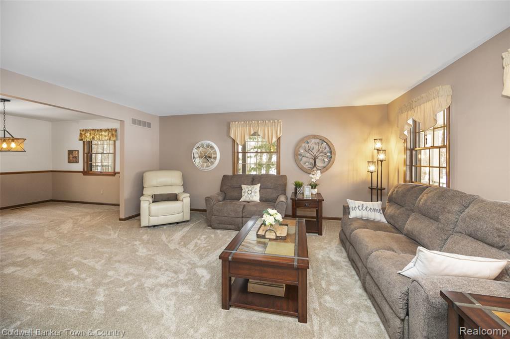 9711 Birch Run, Brighton, MI 48114 — Photo 40