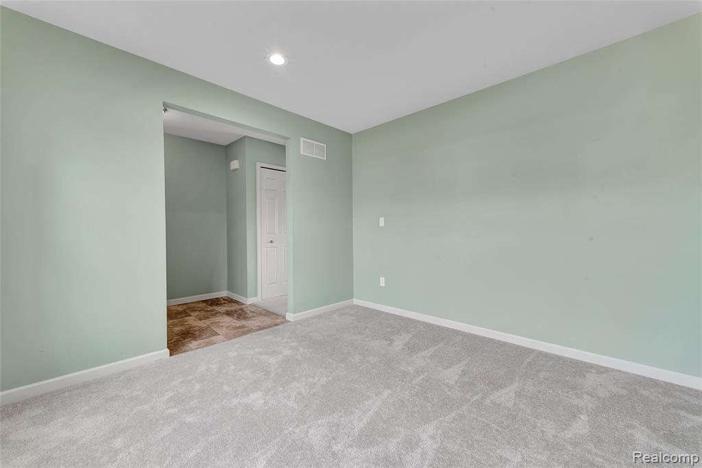 6027 Ravine Court, Ypsilanti, MI 48197 — Photo 9