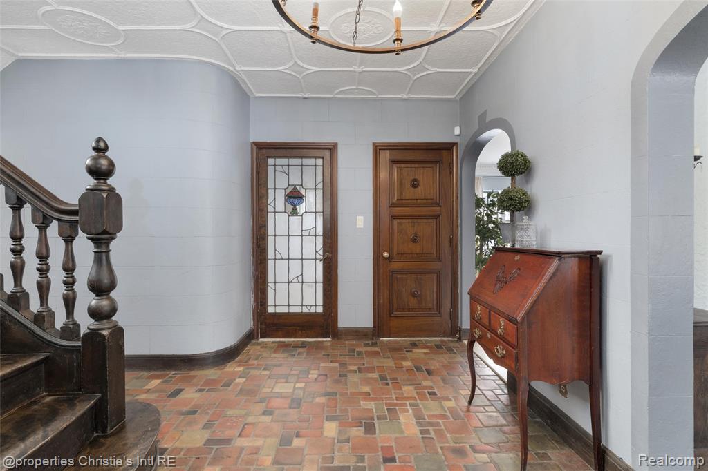 19435 Shrewsbury Road, Detroit, MI 48221 — Photo 13