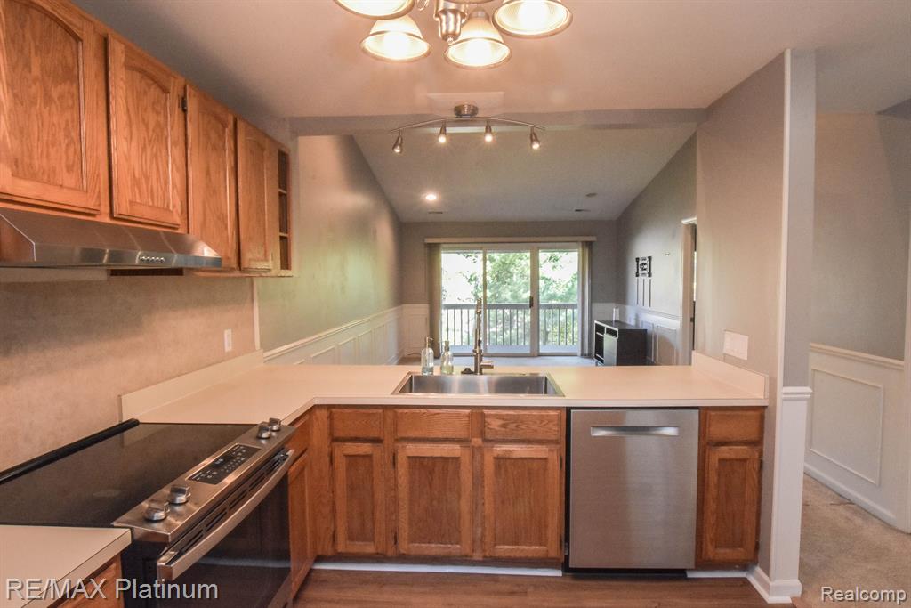 900 RIDGE, Brighton, MI 48116 — Photo 16