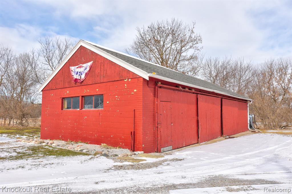 5383 Riverview Drive, Bridgeport, MI 48722 — Photo 67