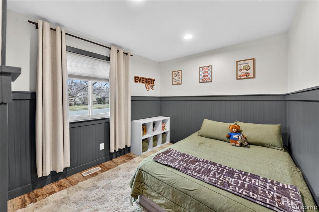 933 Abbey Lane, Milford, MI 48381 — Photo 24