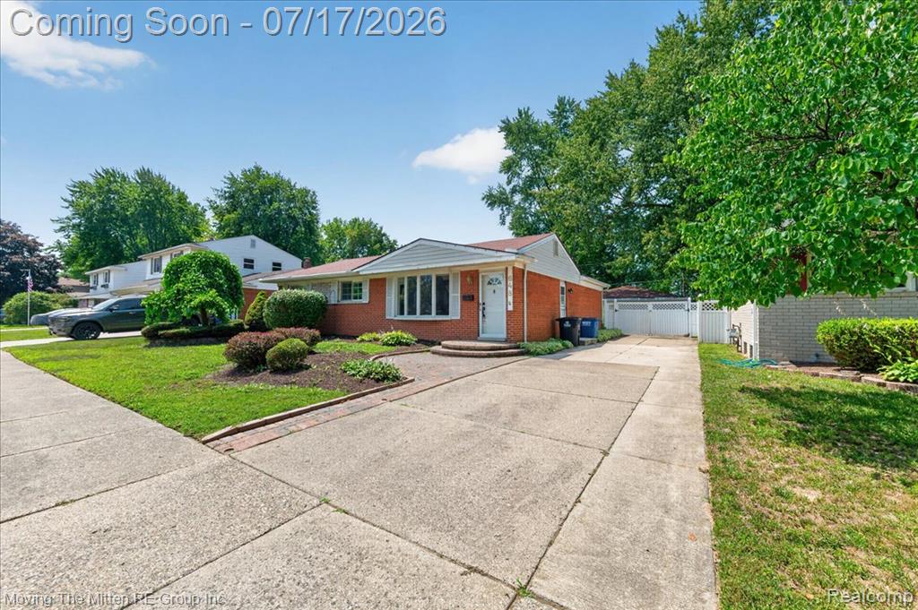 648 S Dowling Street, Westland, MI 48186 — Photo 3