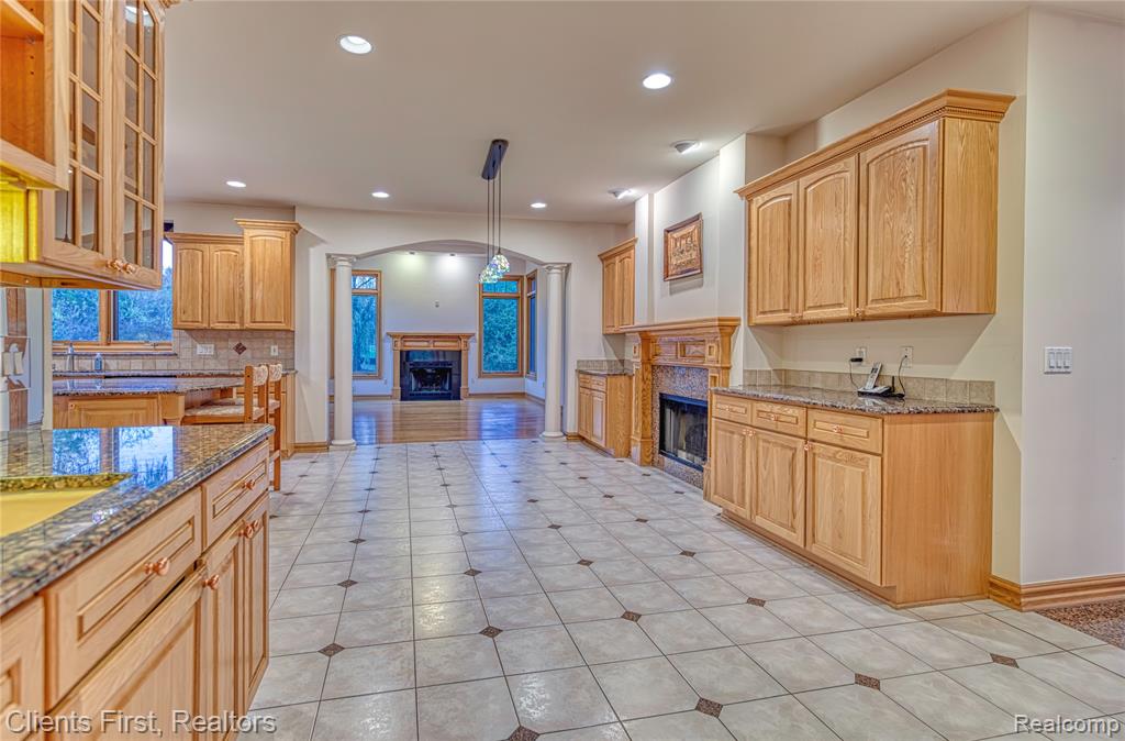 40600 8 Mile Road, Novi, MI 48167 — Photo 32