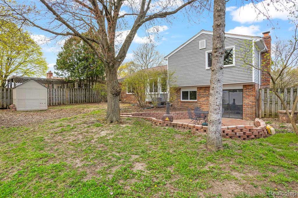 805 ABBEY Lane, Milford, MI 48381 — Photo 31