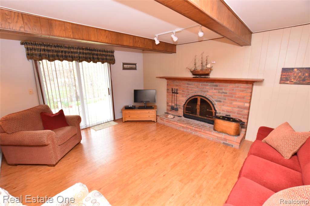 3275 Golfhill Drive, Waterford, MI 48329 — Photo 21