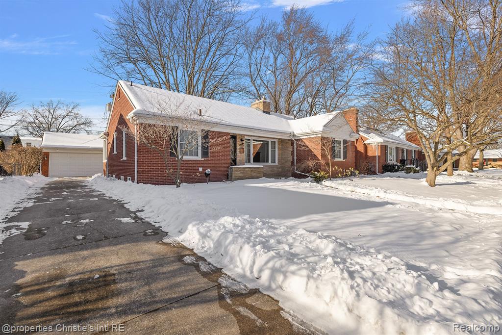 459 BOURNEMOUTH Circle, Grosse Pointe Farms, MI 48236 — Photo 36