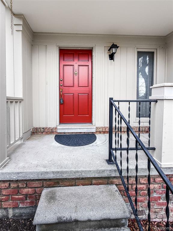 6953 Pebble Park Circle, 68, West Bloomfield, MI — Photo 3