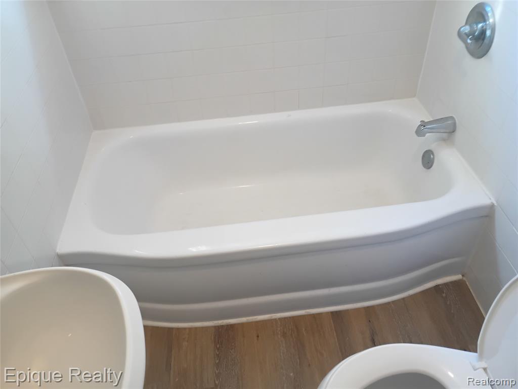 949 Boston Avenue, Waterford, MI 48328 — Photo 12