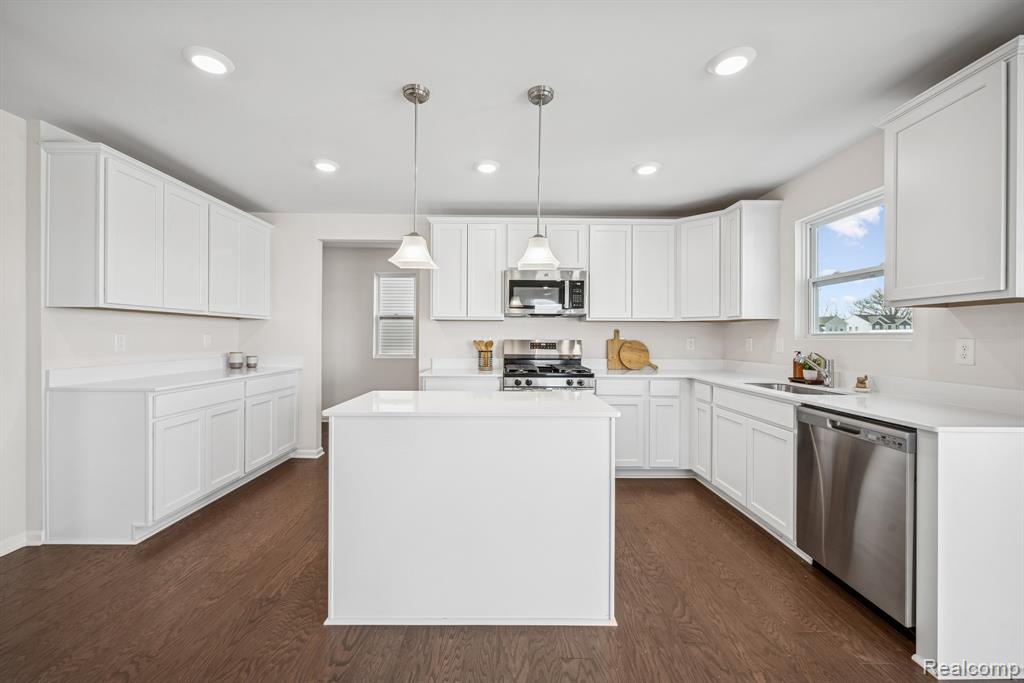 725 Knollwood Bend, Chelsea, MI 48118 — Photo 4