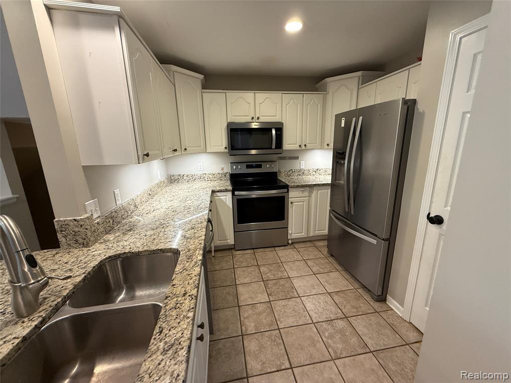 7172 Kings Way, Flushing, MI 48433 — Photo 9