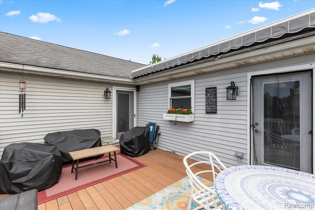 9327 Huron Park Drive, Brighton, MI 48116 — Photo 45