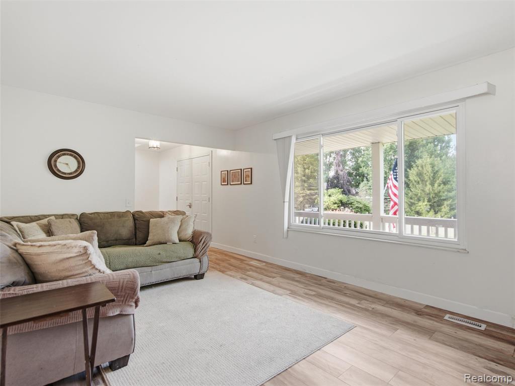 4040 Taggett Lake Drive, Highland, MI — Photo 20