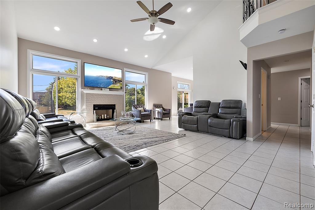 43187 Vintners Place Drive, Sterling Heights, MI 48314 — Photo 7