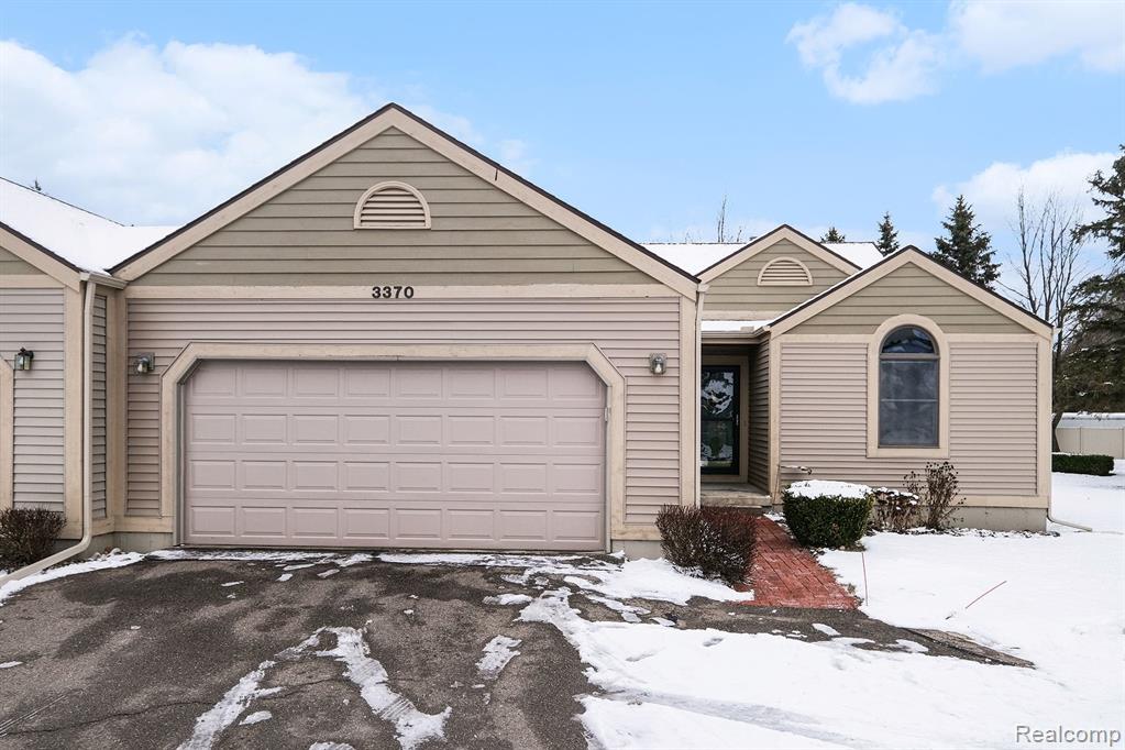 3370 Cherry Blossom Court, Davison, MI 48423 — front exterior