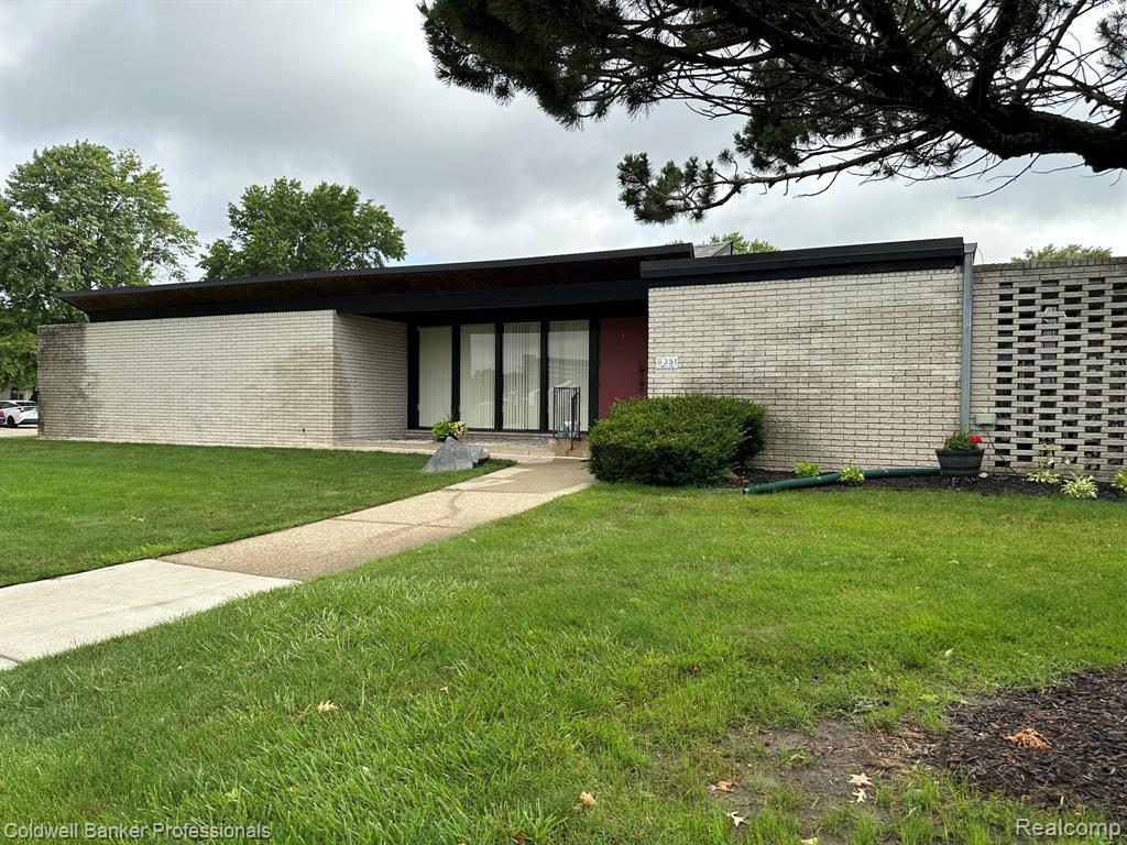 8401 KENNEDY Circle N, 7, Warren, MI 48093 — Photo 23