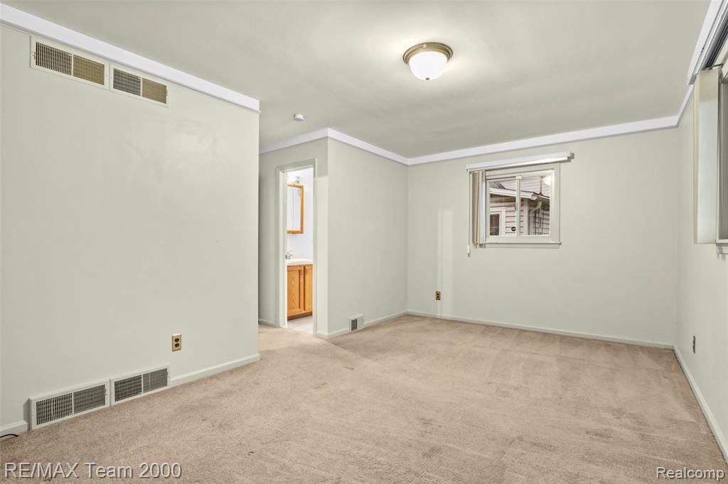 25134 Ann Arbor Trail, Dearborn Heights, MI 48127 — Photo 23