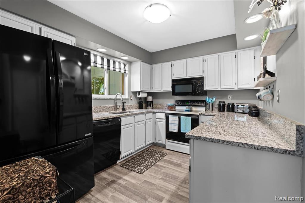 9498 Fenwin Drive, Grand Blanc, MI, 48439