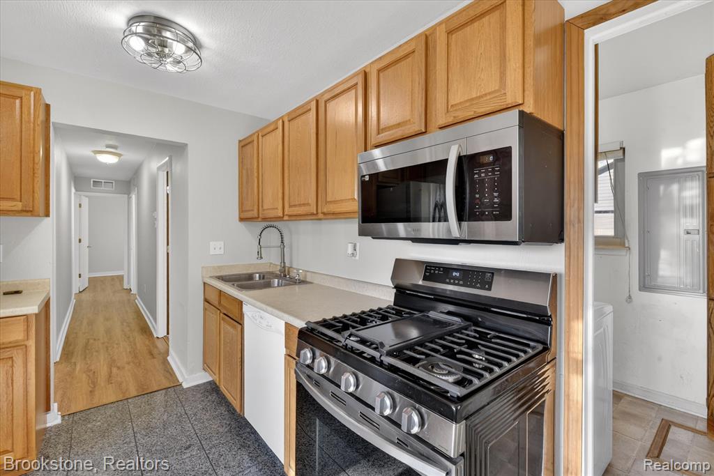 10972 Van Buren Street, Van Buren, MI 48111 — Photo 14