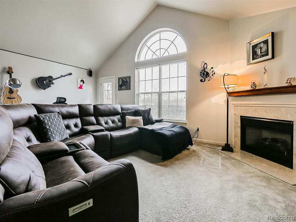 23461 Williamsburg Circle, Woodhaven, MI 48183 — Photo 2