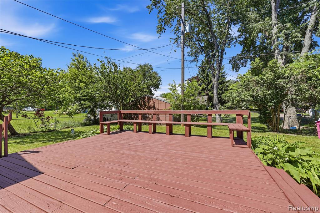 5069 Warmbriar Drive, White Lake, MI 48383 — Photo 30