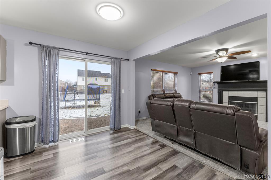 6950 Anna Drive, Van Buren, MI 48111 — Photo 16