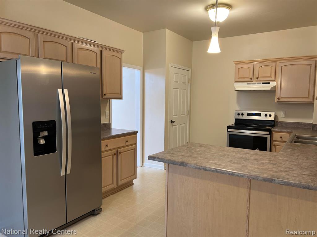41867 MITCHELL Road, Novi, MI — Photo 12