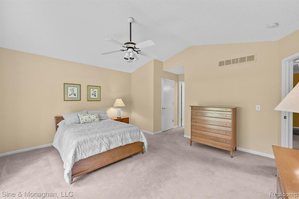 35595 Court Ridge Court, Farmington Hills, MI 48335 — Photo 24