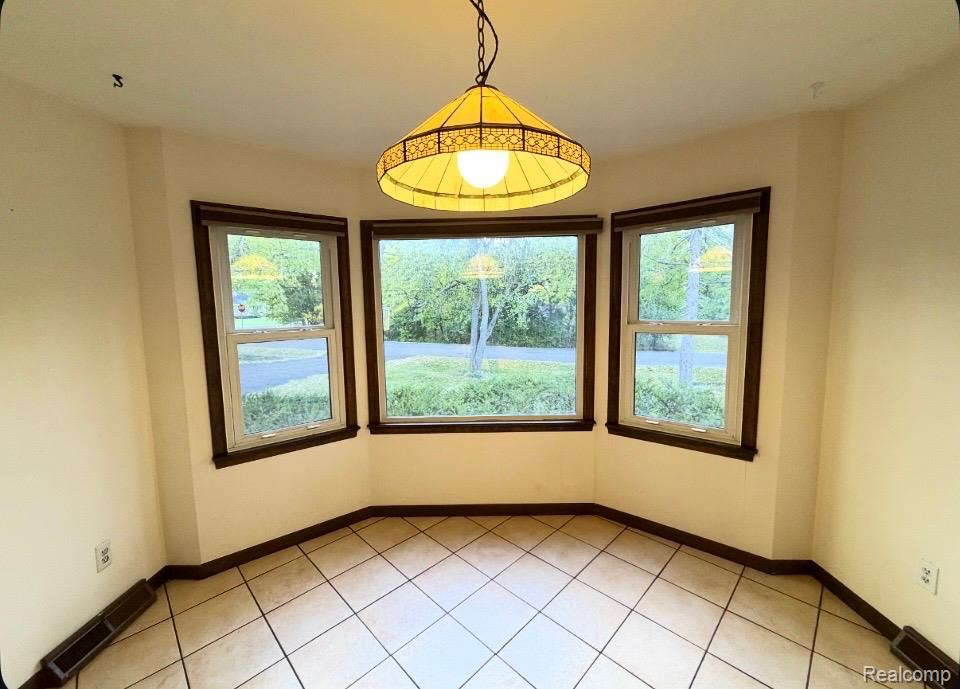 4260 E Newland Drive, West Bloomfield, MI 48323 — Photo 12