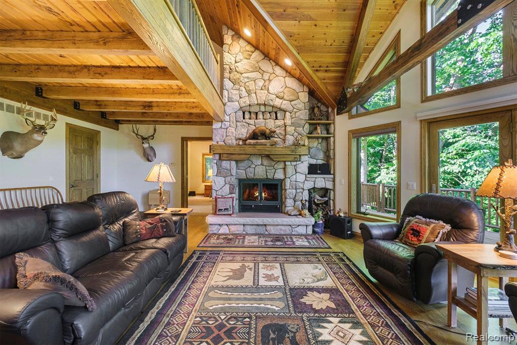 4693 Hegel Road, Goodrich Vlg, MI — Photo 4