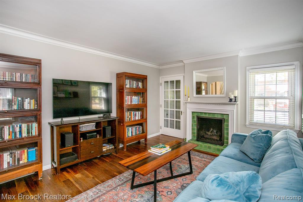 13353 Sherwood Drive, Huntington Woods, MI — Photo 4