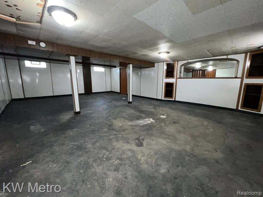 8121 Cloverdale Avenue, Ferndale, MI 48220 — Photo 23