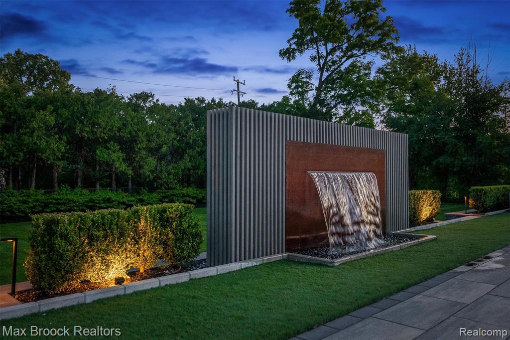 7400 Parkstone Lane, Bloomfield Hills, MI 48301 — Photo 91