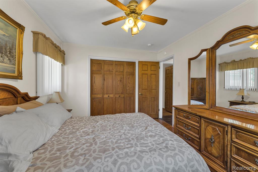5725 Burger Street, Dearborn Heights, MI 48127 — Photo 15